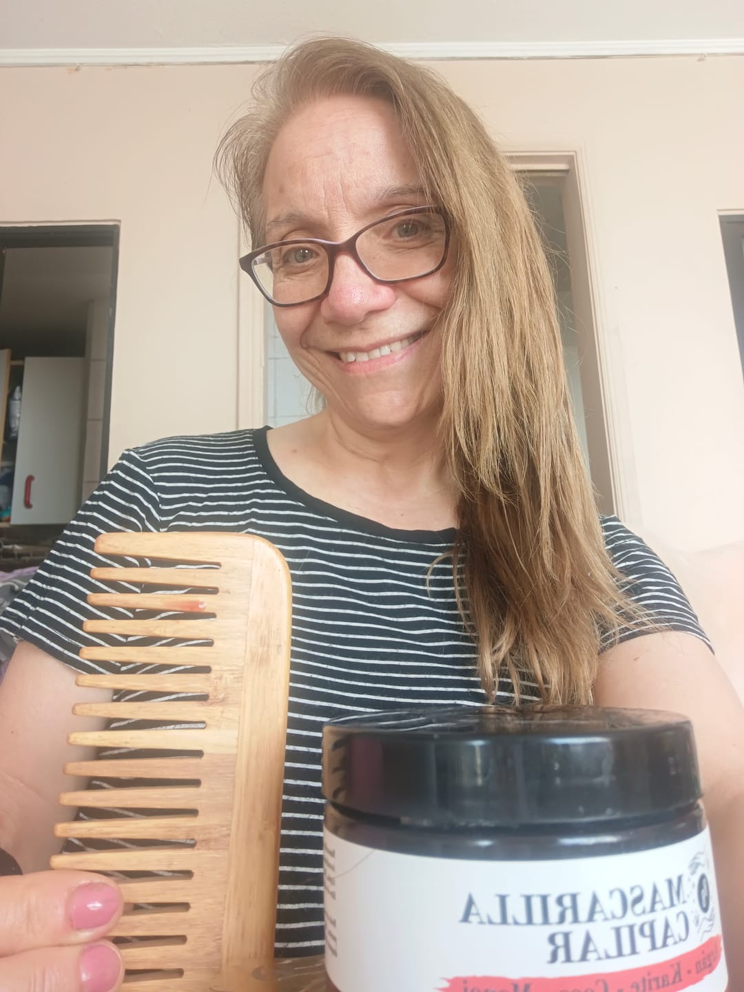 Customer photo review of Mascarilla Capilar Ultra Humectante + REGALO Peineta o Cepillo de Madera