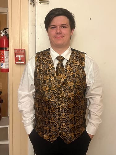 Customer photo review of Barry. Wang Men's Vest Golden Paisley Silk Notched Collar Vest Necktie Set