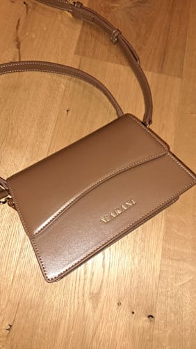 Customer photo review of MANA - DARK BROWN