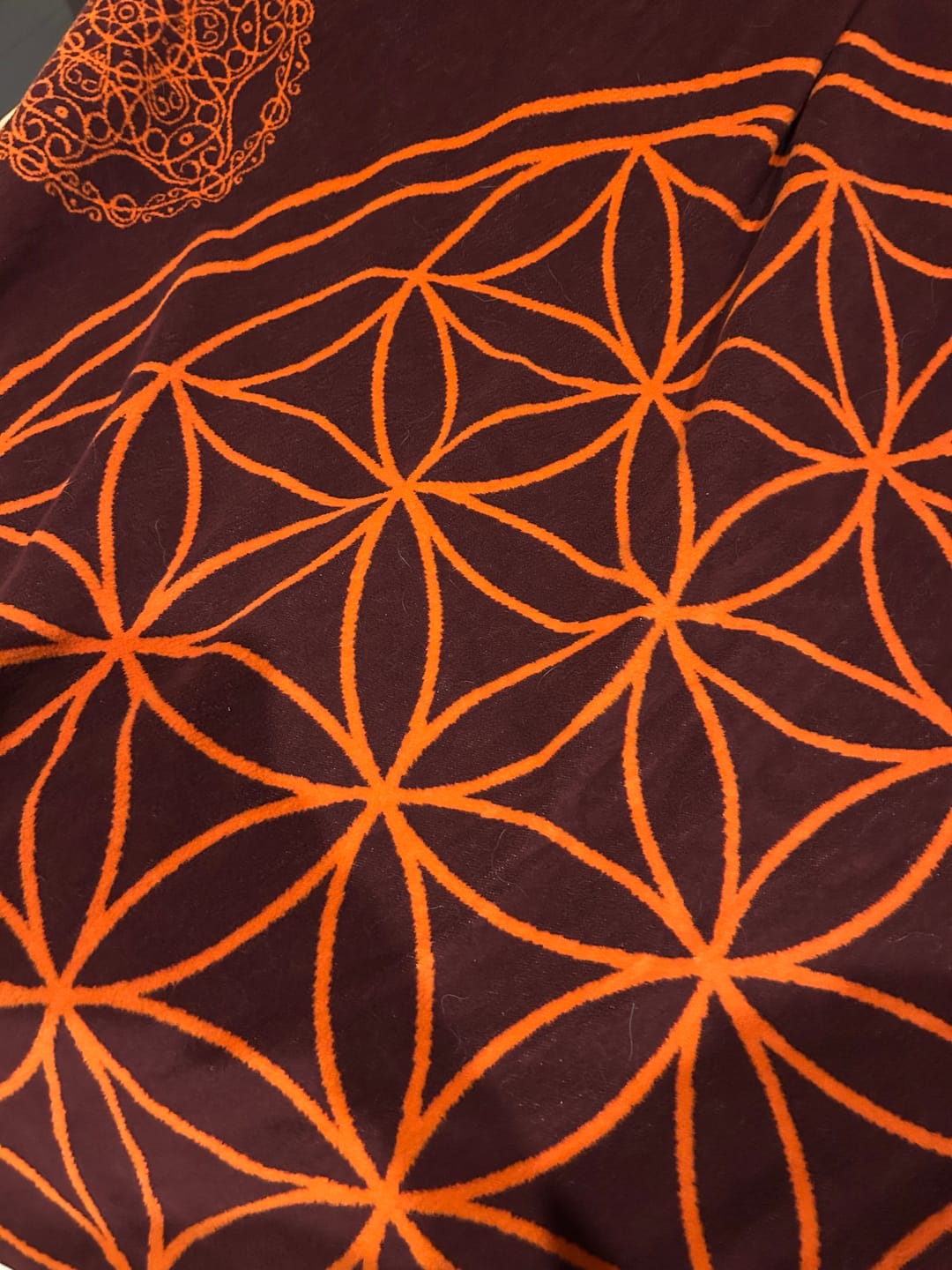 Customer photo review of Biobaumwolldecke VITAL dunkelrot/orange, Größe 150 x 220 cm, 100% Biobaumwolle, gots-zertifiziert