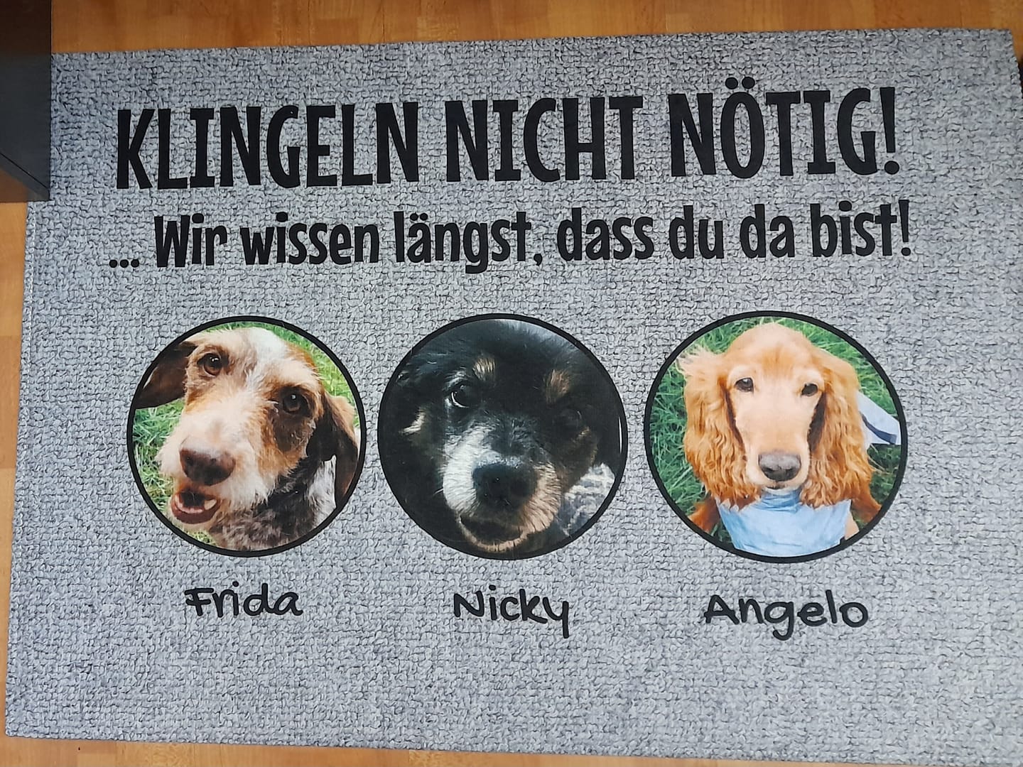 Customer photo review of Klingeln nicht nötig mit Foto - individuelle Fußmatte