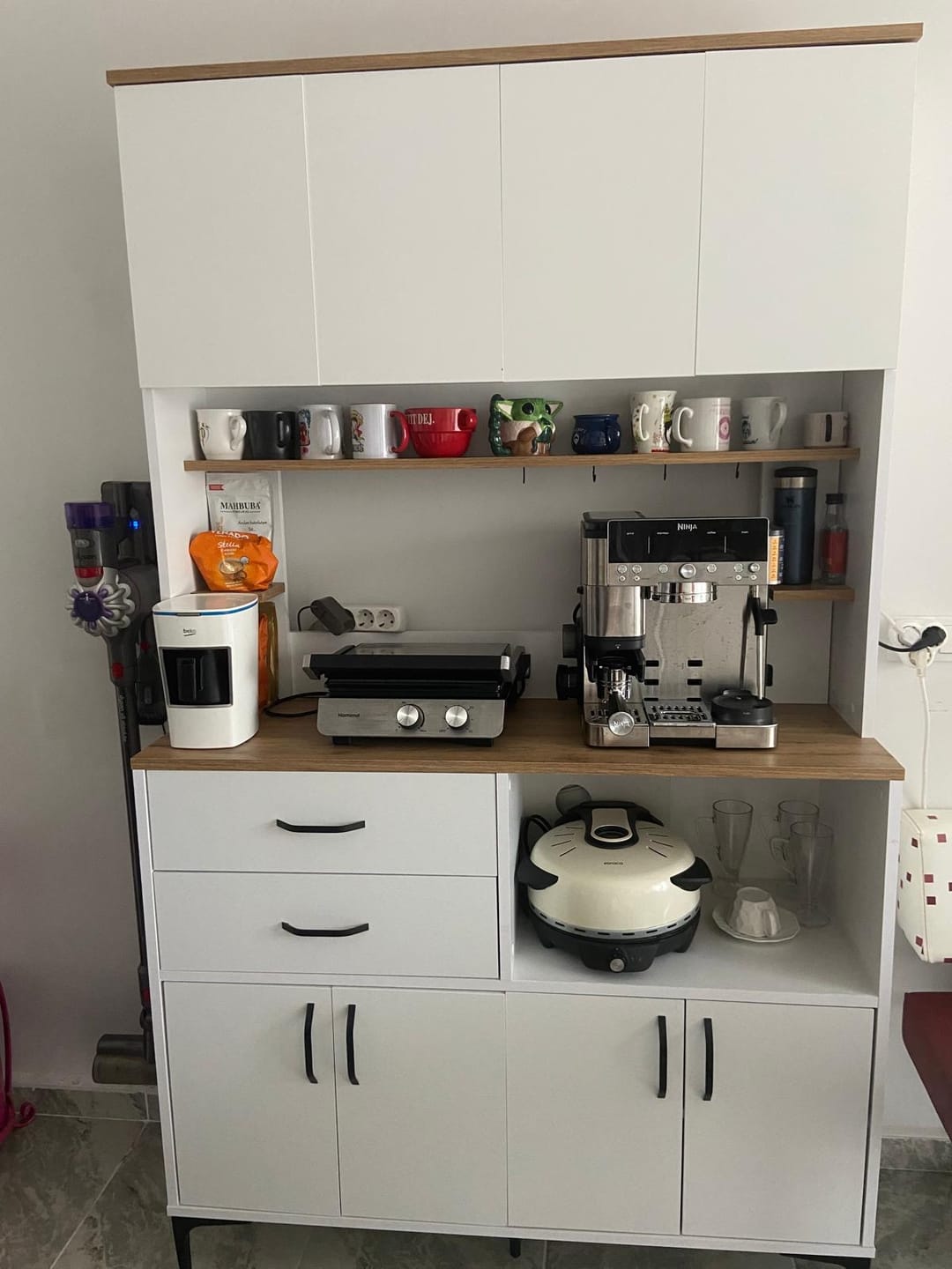 Customer photo review of Rani JE179 Çok Amaçlı Dolap 8 Kapaklı 2 Çekmeceli Kiler Mutfak Dolabı Beyaz - Sepet Ceviz