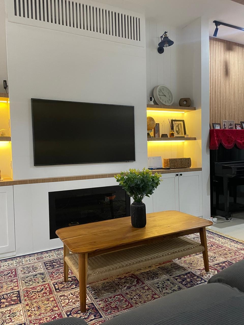 Customer photo review of Exclusive Teak & Loom Coffee Table