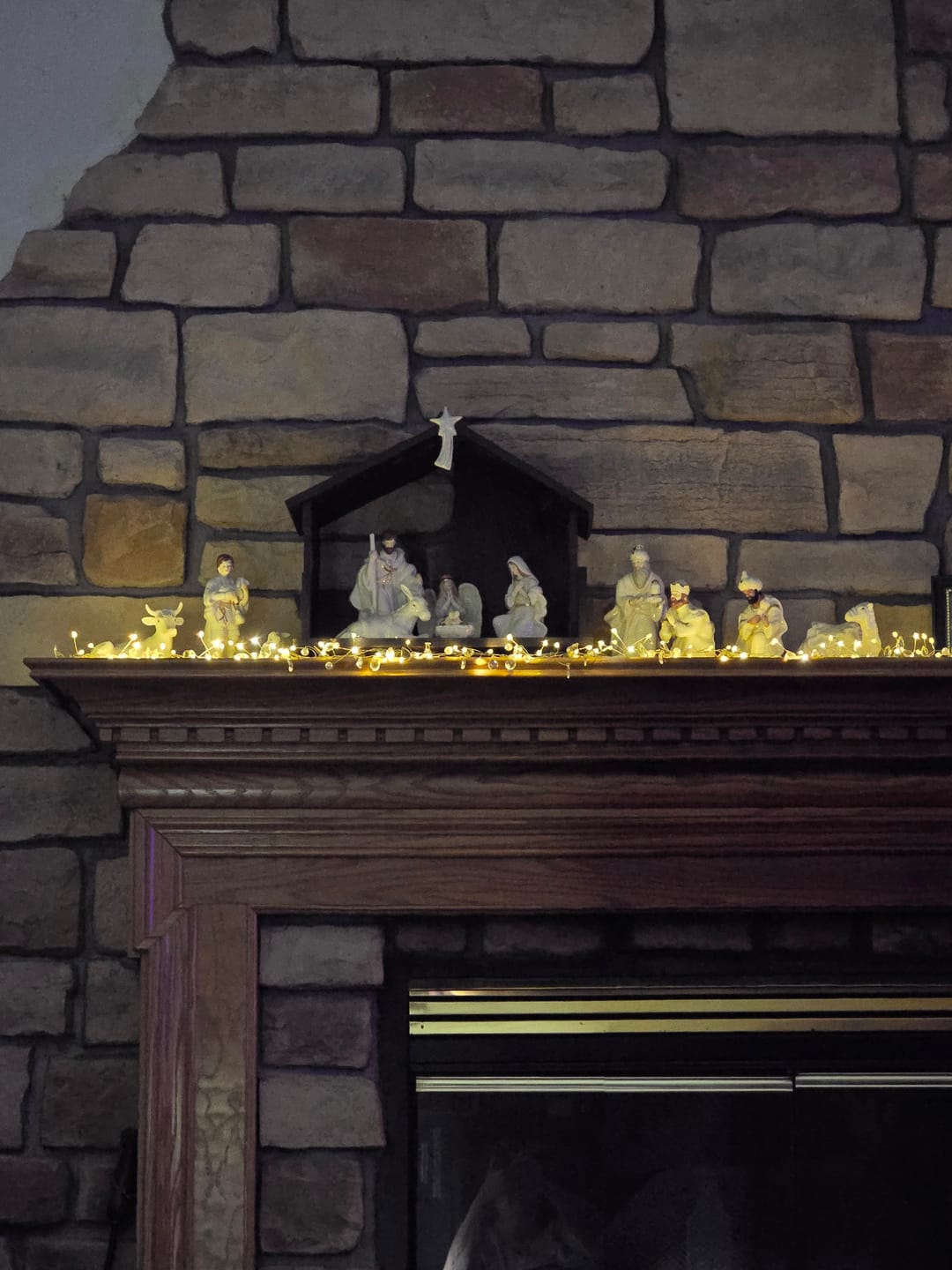 Customer photo review of Belleek Living 15 Piece Nativity Set