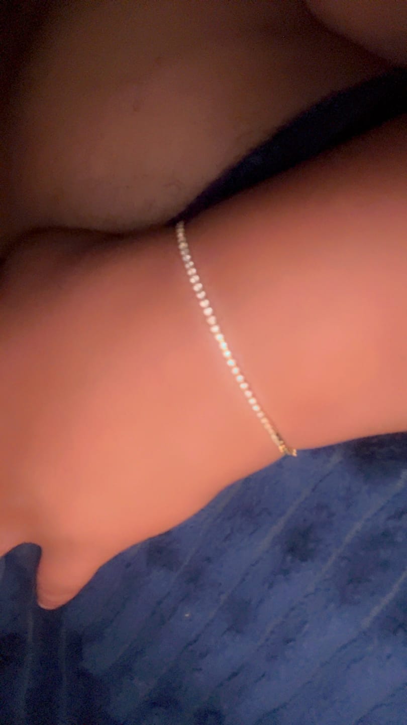 Customer photo review of 1.5mm Tennis Bracelet - Gold