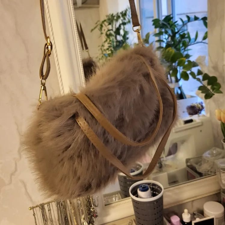 Customer photo review of Maricar Faux Fur Crossbody Bag