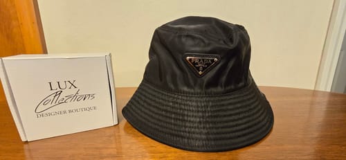 Customer photo review of Paola Bucket Hat