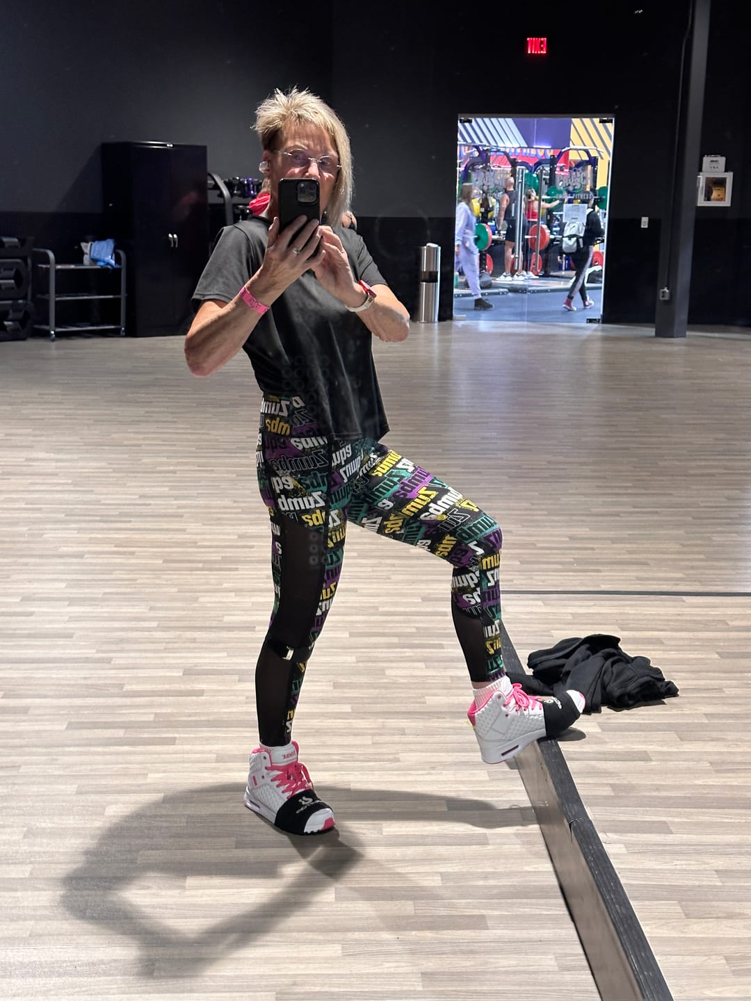 Customer photo review of Apres Zumba High Waisted Ankle Leggings With Side Inserts