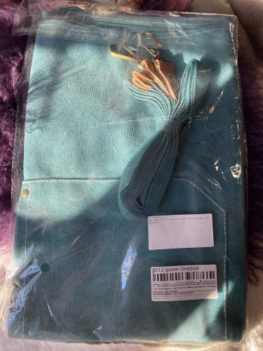 Customer photo review of Nuevos delantales de cocina de lona a la moda para mujer y hombre, delantal de trabajo de Chef para parrilla, restaurante, Bar, tienda, cafeterías, uniforme de estudios de uñas de belleza