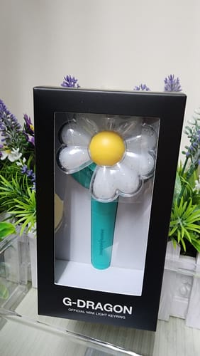 Customer photo review of G-DRAGON MINI LIGHT KEYRING 2 TYPES (BLACK / MINT)