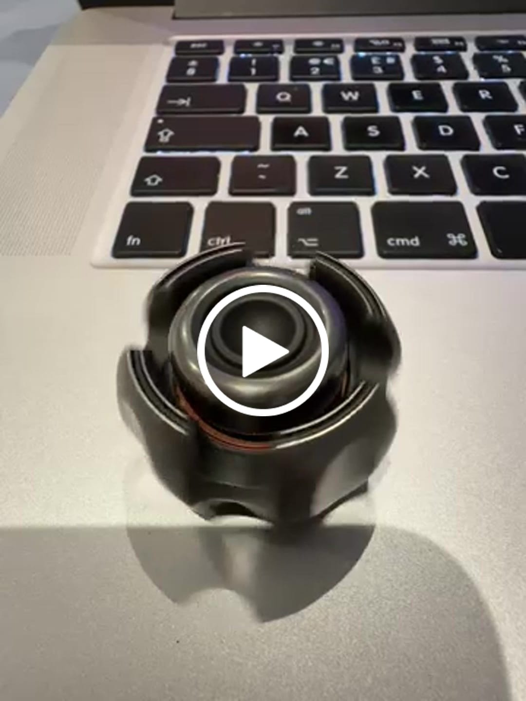 Customer video review of Lautie NOIZ Classic Ring Fidget Spinner