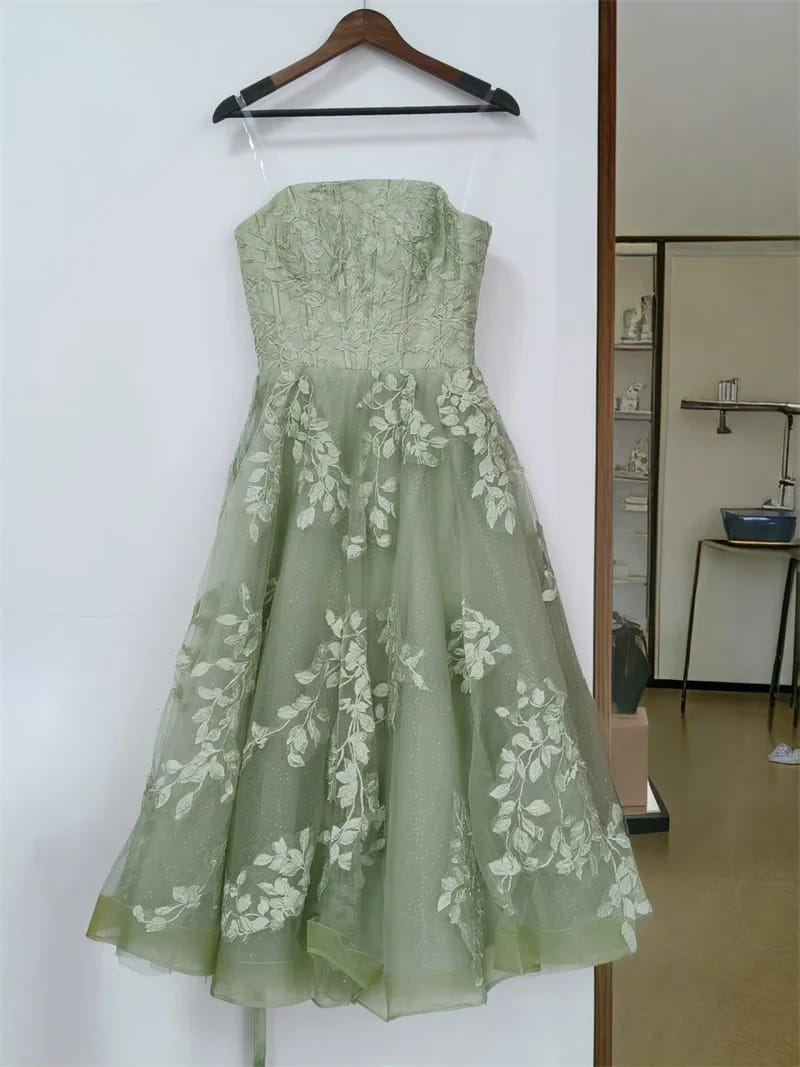 Customer photo review of Zariah Maxi Dress