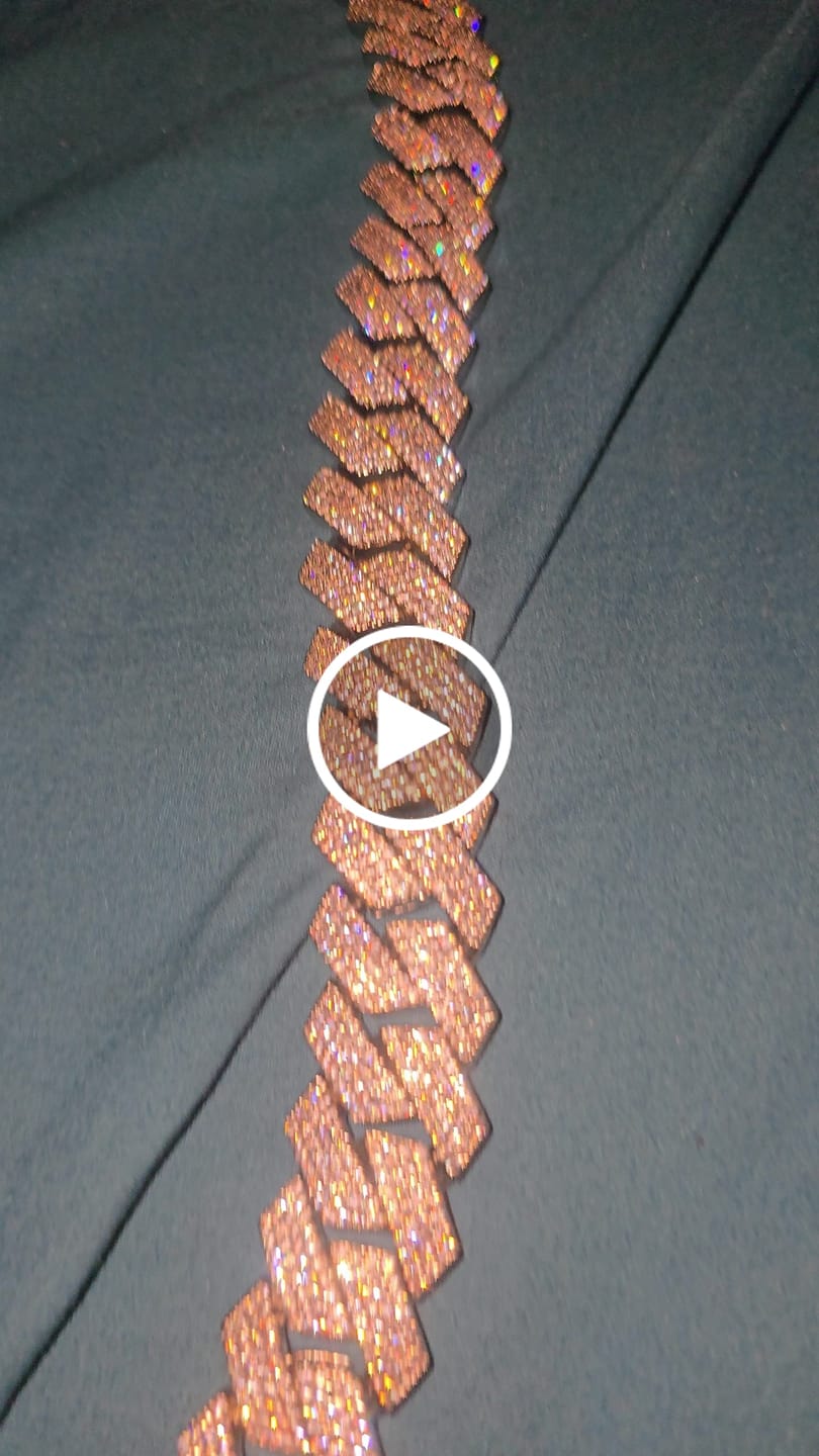 Customer video review of 20mm Prong Cuban Chain