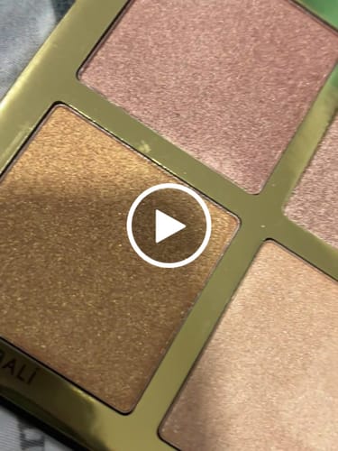 Customer video review of PALETA DE ILUMINADORES | GOLDEN HOUR