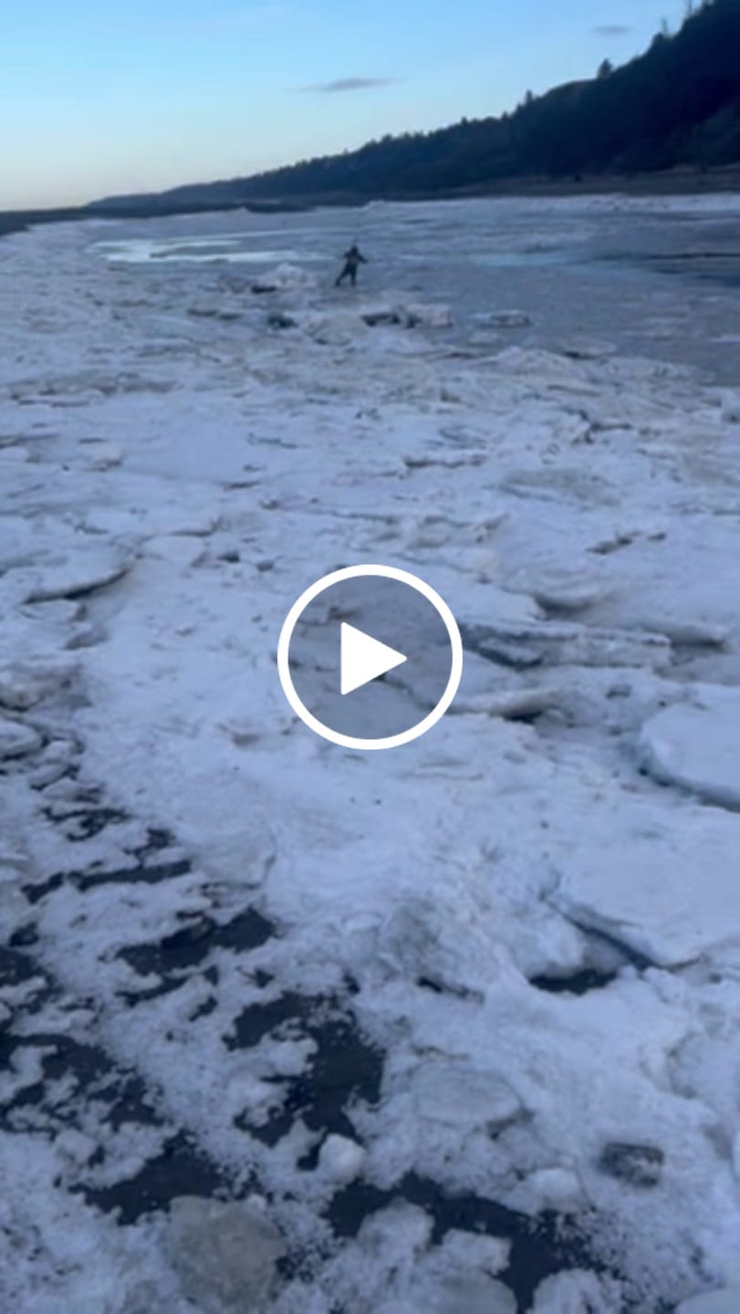 Customer video review of DeepWade Duck Hunting Waders for Men | Breathable Waterproof Bootfoot Zip Front Chest Waders | Durable Camouflage Nylon Hunting Bibs with Zipper