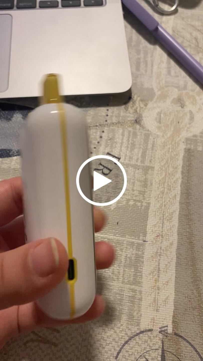 Customer video review of Vozol Star 20.000