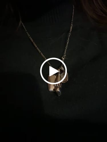 Customer video review of Ciondolo "Amore Tienimi per Mano"