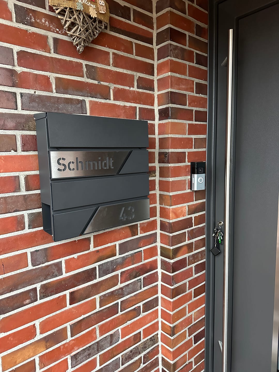 Customer photo review of Absenkautomatik für Briefkastendeckel