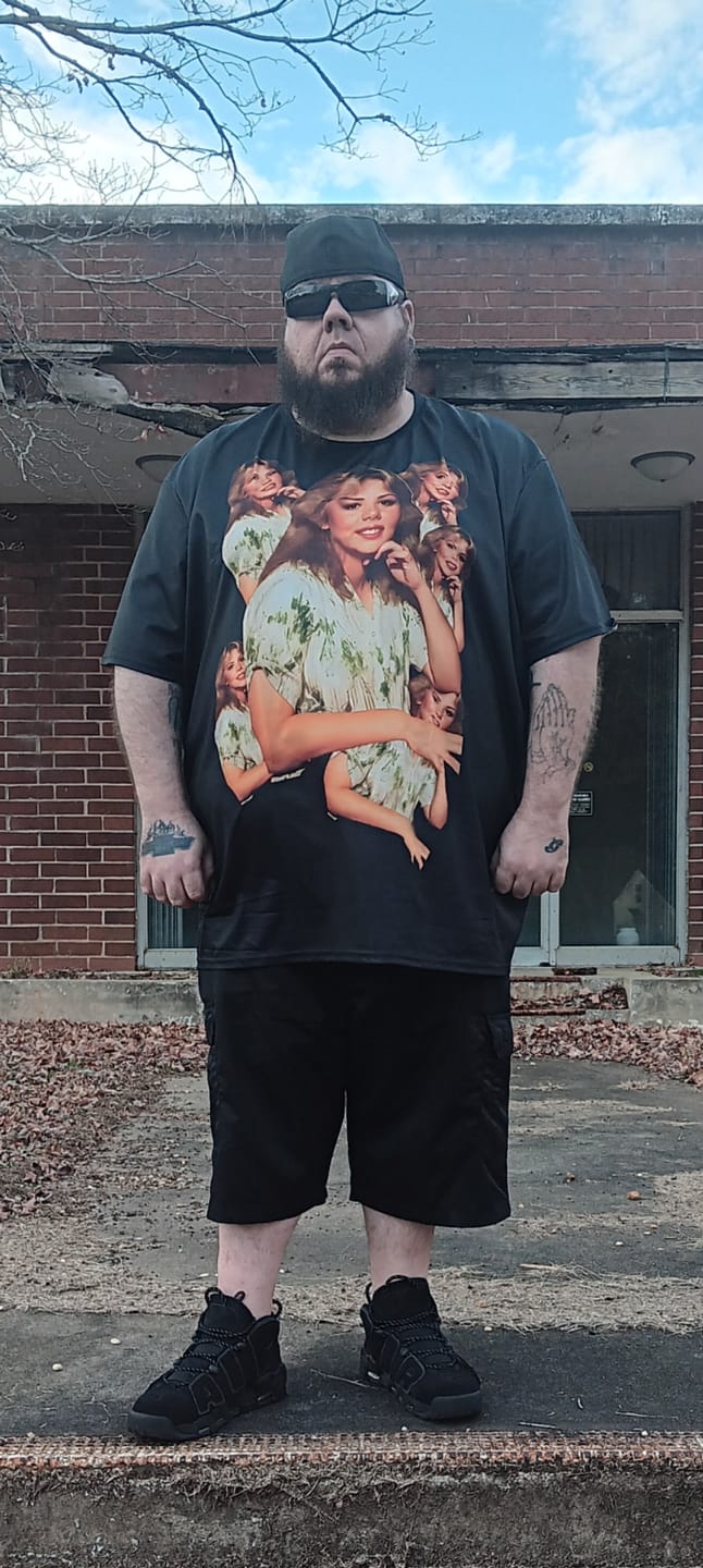 Customer photo review of Men's Big & Tall Short Sleeve T-Shirt