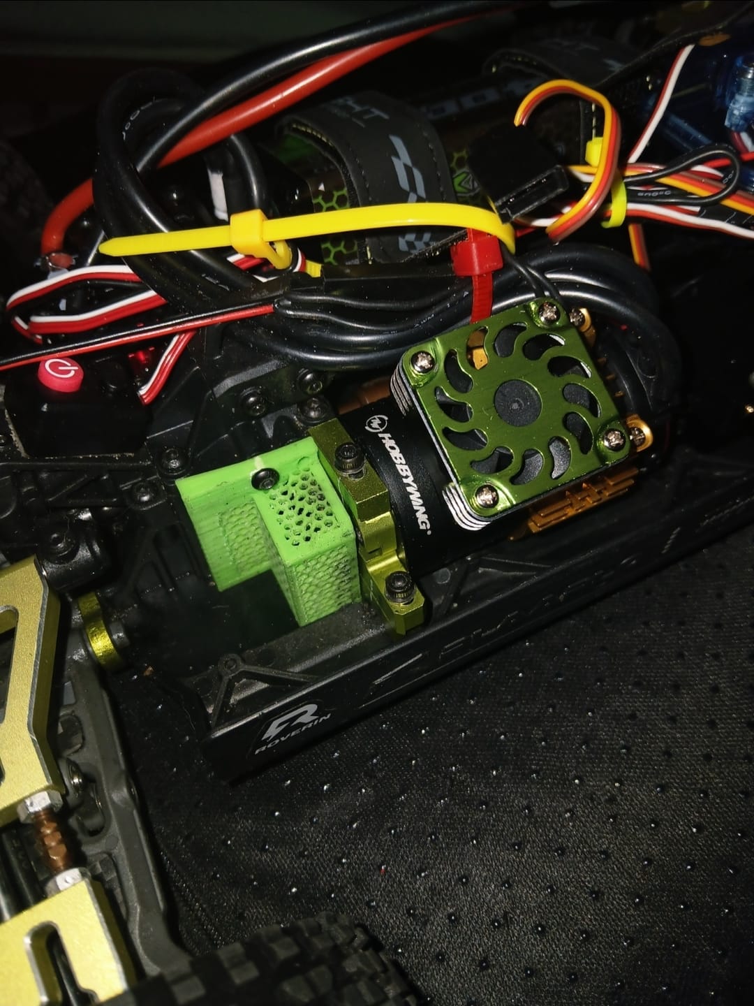 Customer photo review of Metal Steel Spur Gear For 1/10 Scale On-Road Cars