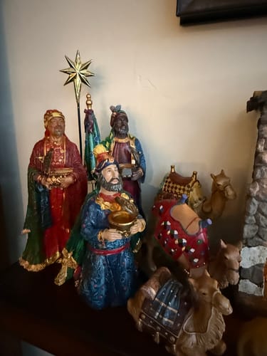 Customer photo review of Three Kings Gifts 14" Collection – Real Gold, Frankincense & Myrrh