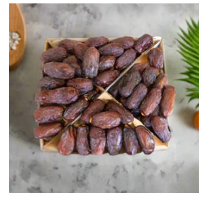 Customer photo review of Organic Jumbo Medjool Dates Box
