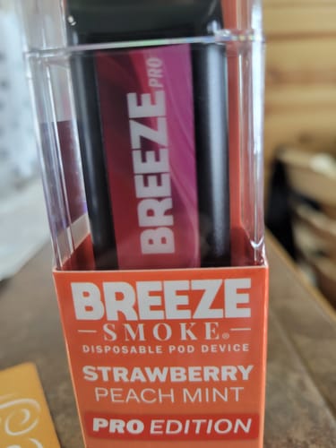 Customer photo review of Breeze Pro Disposable Vape