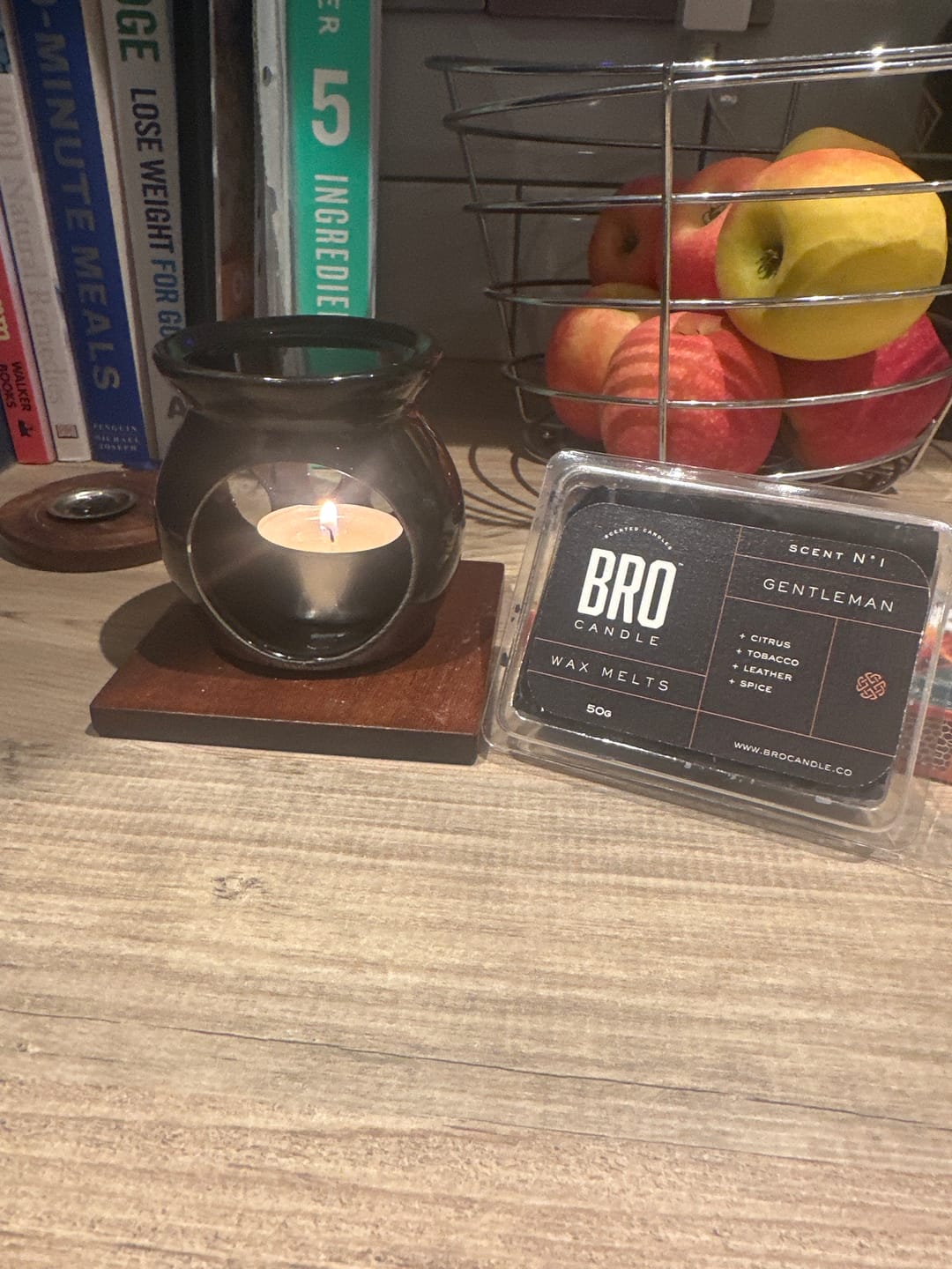Customer photo review of The Gentleman Candle Wax Melts