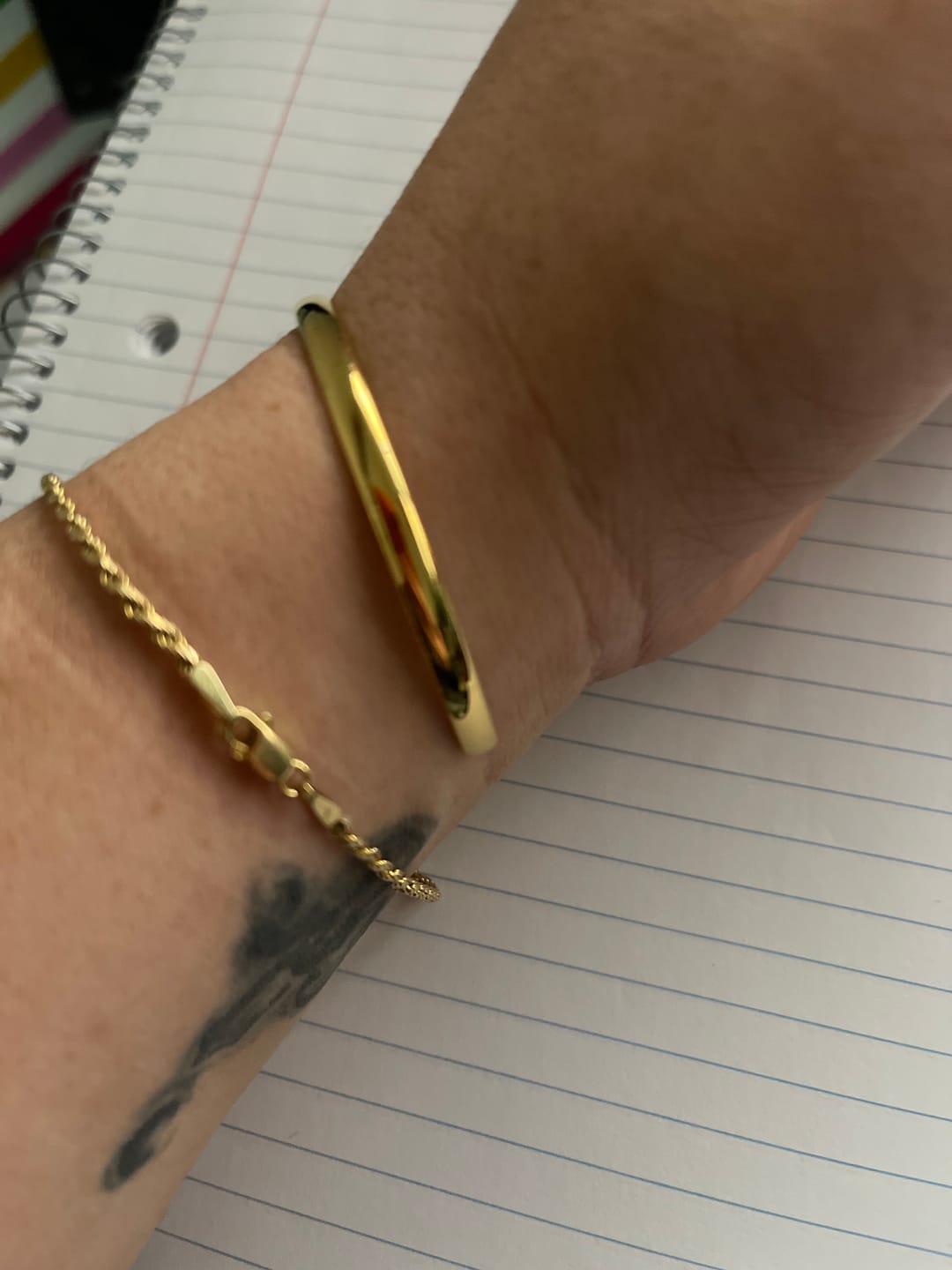 Customer photo review of Minimal Bangle Bracelet