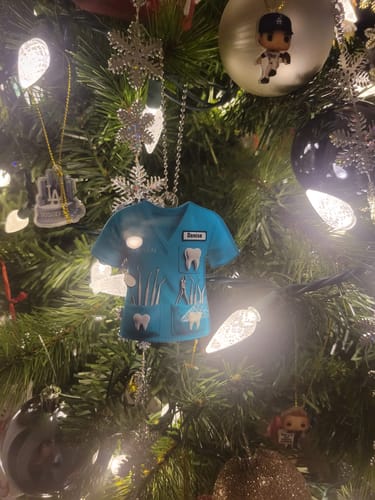 Customer photo review of Personalized Dentist Uniform Custom Name Christmas Acrylic Ornament