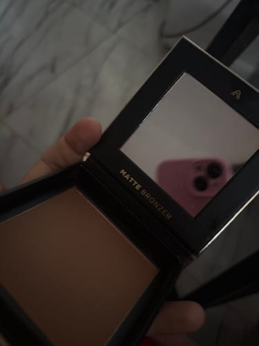 Customer photo review of MATTE BRONZER 1ST SCENE