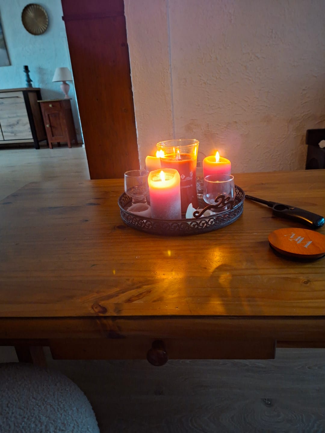 Customer photo review of WoodWick Geurkaars Large Cinnamon Chai - 18 cm / ø 10 cm - Geurkaars in Glas - Houten Lont