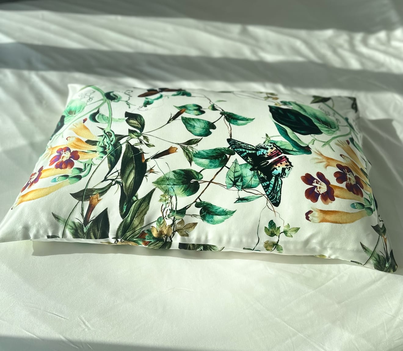 Customer photo review of Emerald Garden Pure Silk Pillowcase