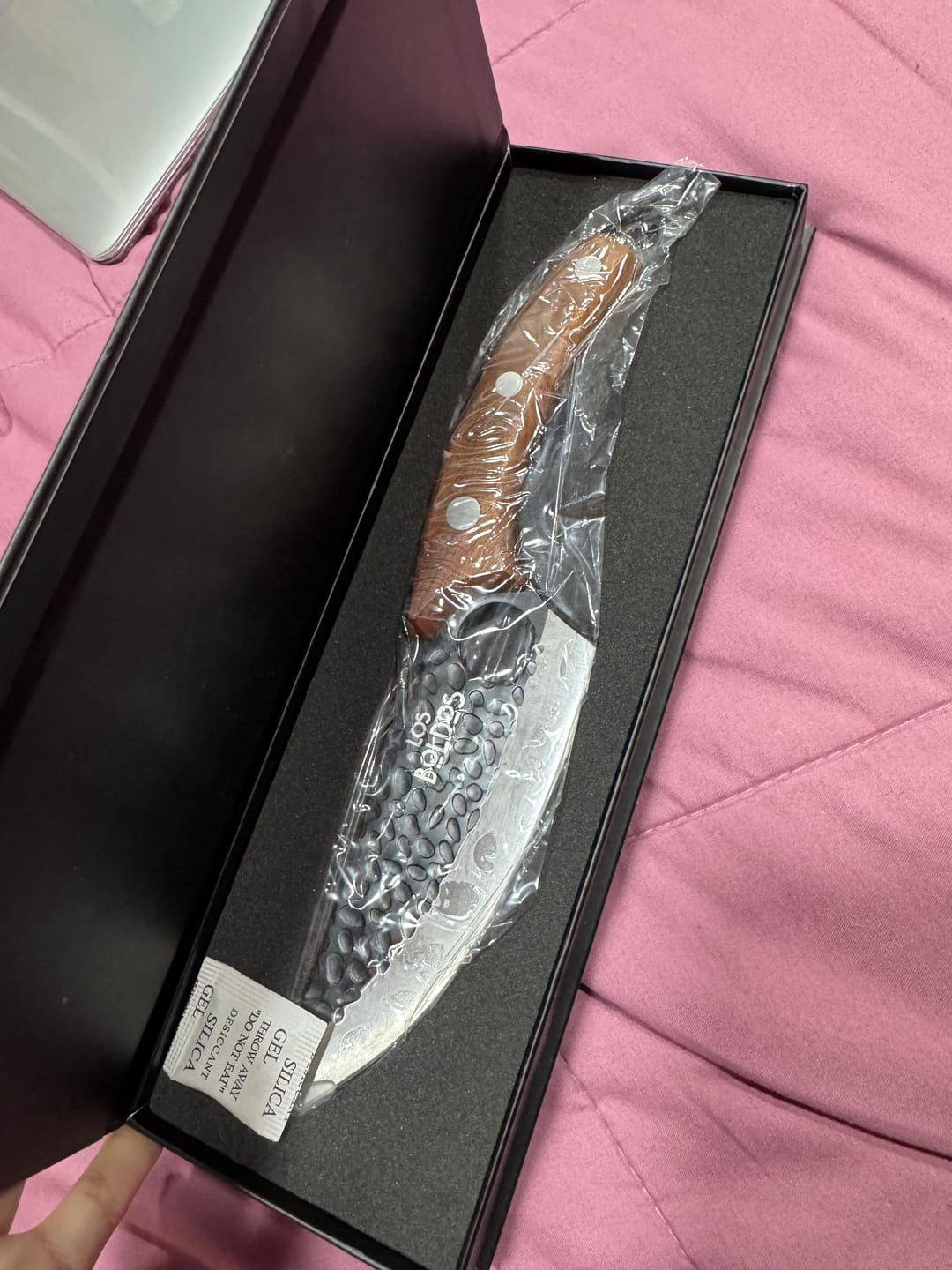 Customer photo review of Cuchillo Carnicero Los Boldos - 260 g - Acero 5Cr13 con Mango de Madera