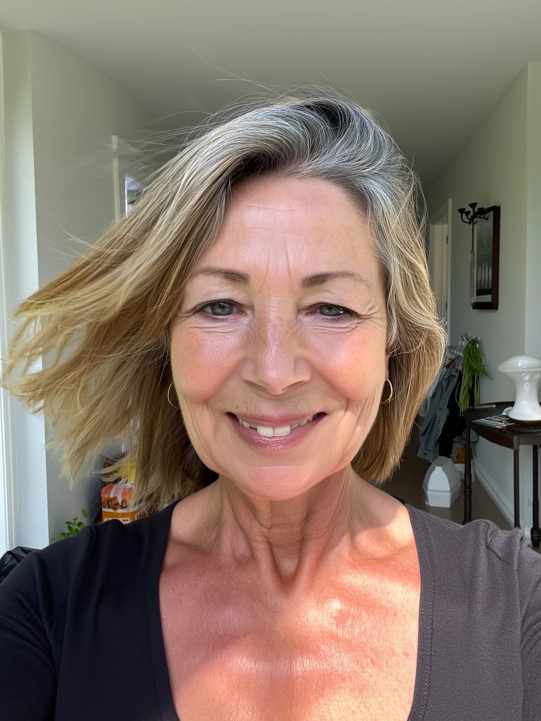 Customer photo review of Glow Tanning Gummies