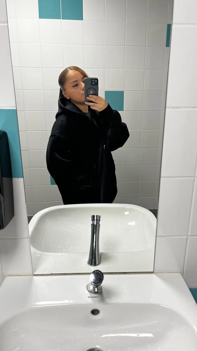 Customer photo review of Eveline Zip-Up Hoodie