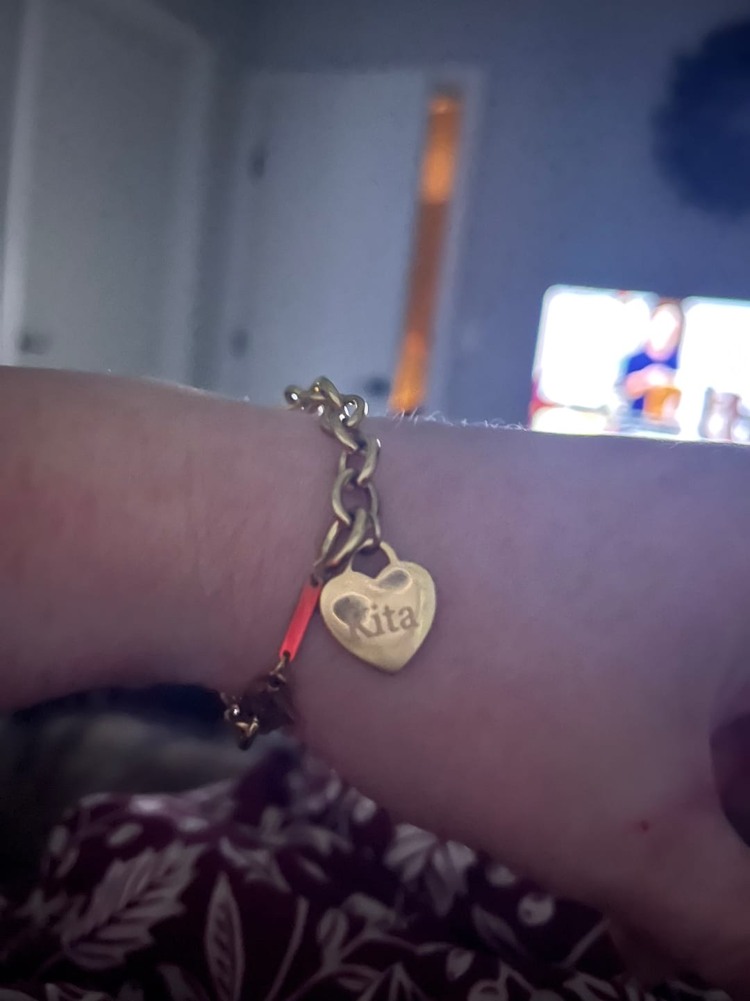 Customer photo review of Classic Chunky Engravable Heart Bracelet