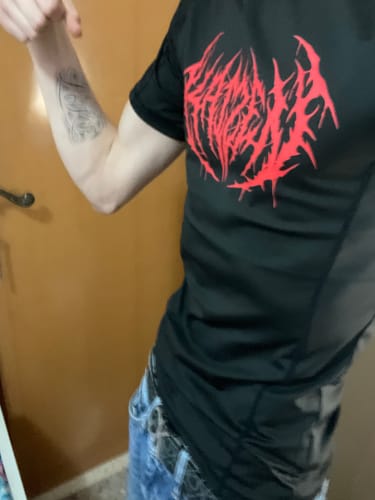 Customer photo review of SHORTSLEEVE COMPRESSION T-SHIRT - RED CRAZE / BLACK