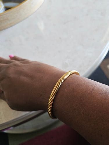 Customer photo review of Gold Cable Bracelet