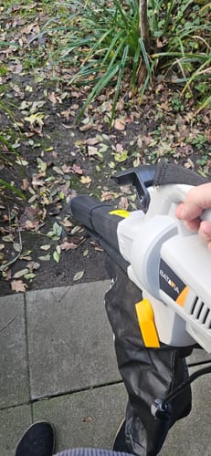 Customer photo review of 3300W 3-in-1 Electric Leaf Blower, Mulcher & Vacuum