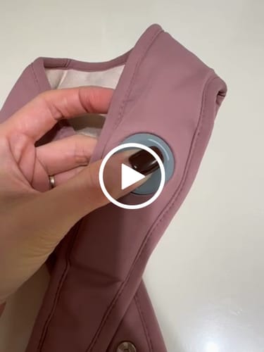 Customer video review of 【New Arrival】CoziOmmi Rechargeable Neck Warmer 2.0   | Upgraded Graphene Neck Wrap | Shoulder Pain Relief| HK EMC certification