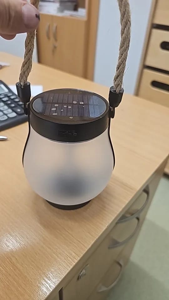 Customer photo review of LlamaViva | Farol con Efecto de Fuego Realista