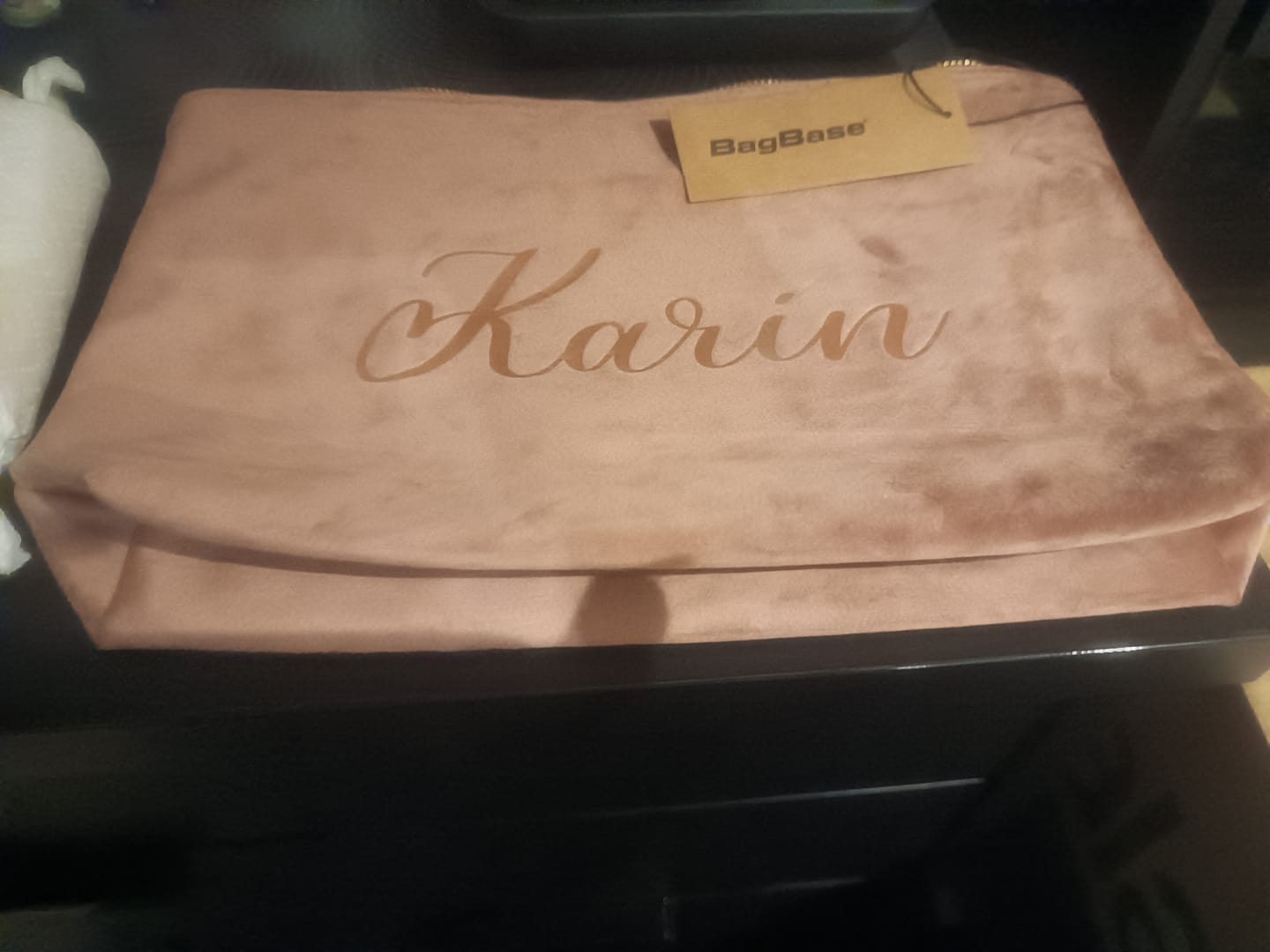 Customer photo review of Meine Kosmetiktasche - Personalisierte Samt Kosmetiktasche für MakeUp und Kosmetika mit Namen