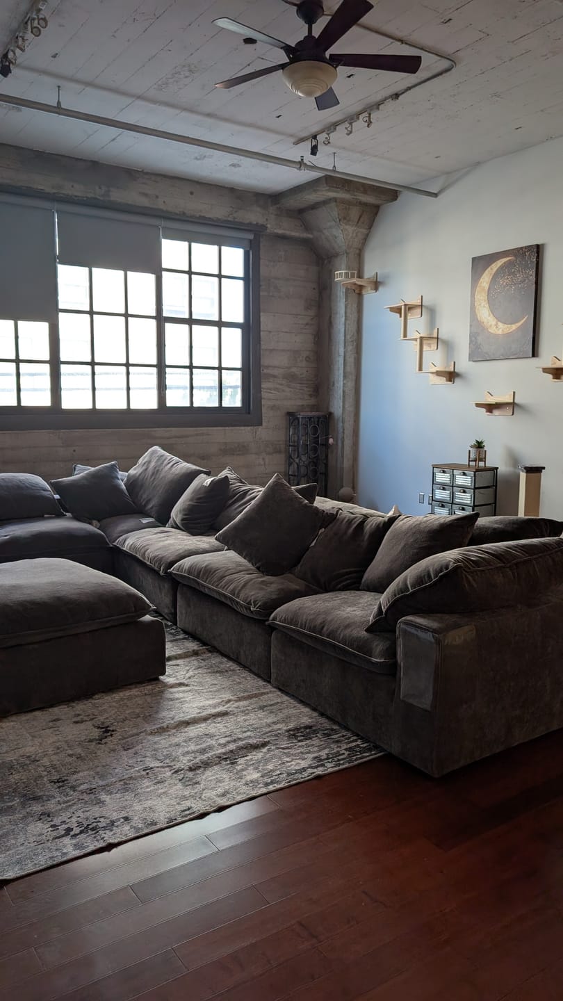 Customer photo review of Luxury Crescent Moon Canvas Wall Decor – Illuminated Gold and Grey Artwork