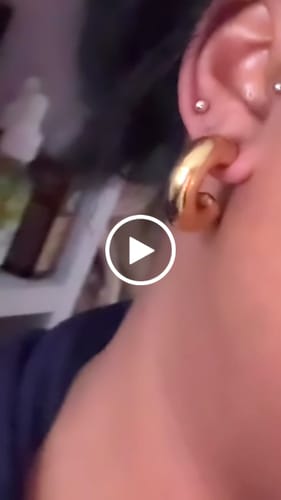 Customer video review of BOLD HOOP OHRRINGE 18K VERGOLDET - SMALL