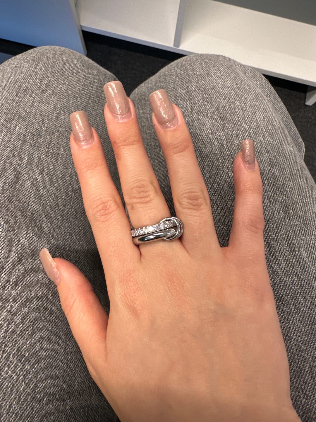 Customer photo review of Pave Infinity Flow Ring 18K Vergoldet