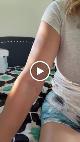 Customer video review of Besque™ Magic Body Oil - 100ml