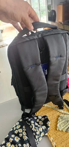 Customer photo review of Mochila Trabalho Masculina Portátil 15.6"