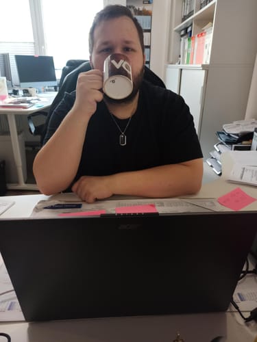 Customer photo review of TassenExpress - Becher Keramik Tasse mit Logo bedruckt 325ml Firmenlogo