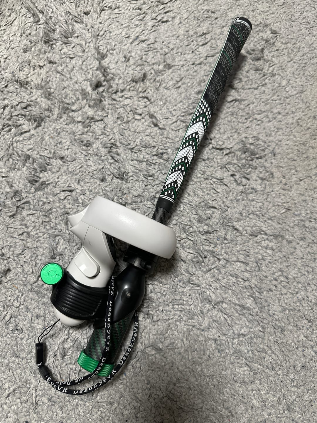 Customer photo review of DriVR Elite Mini -  Adjustable VR Weighted Golf Club Handle Accessory - Compatible with Quest 2, 3/3s, and Pro